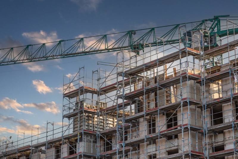 Scaffolding equipment